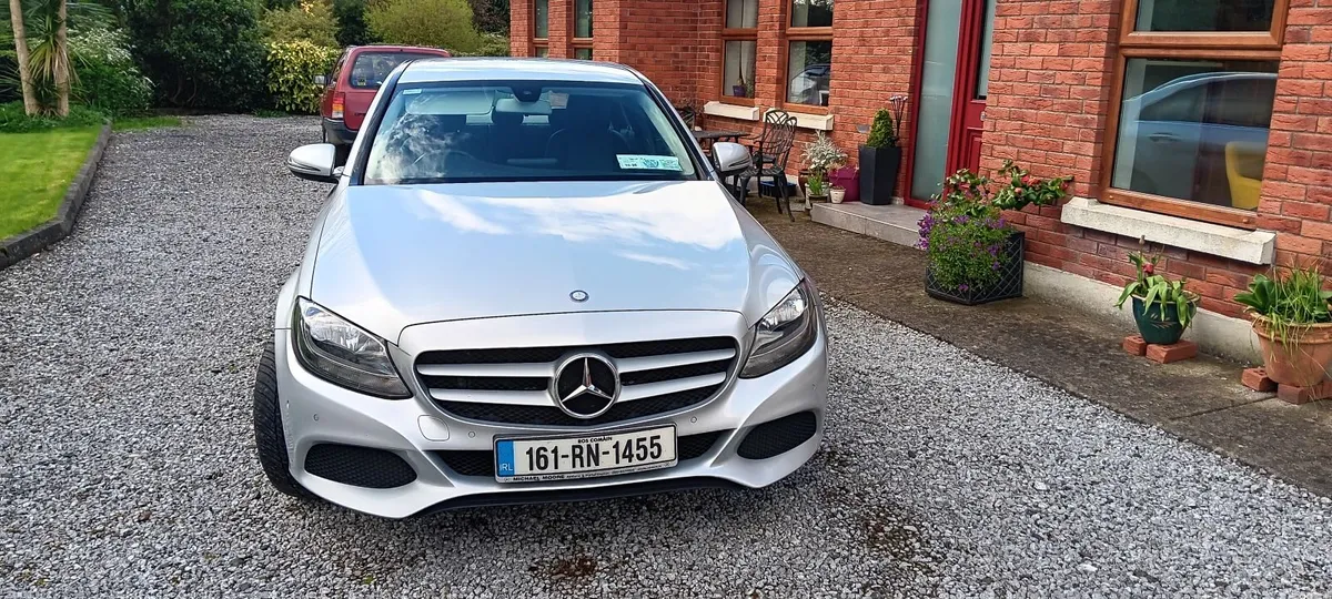 Mercedes-Benz C-Class 2016 - Image 2