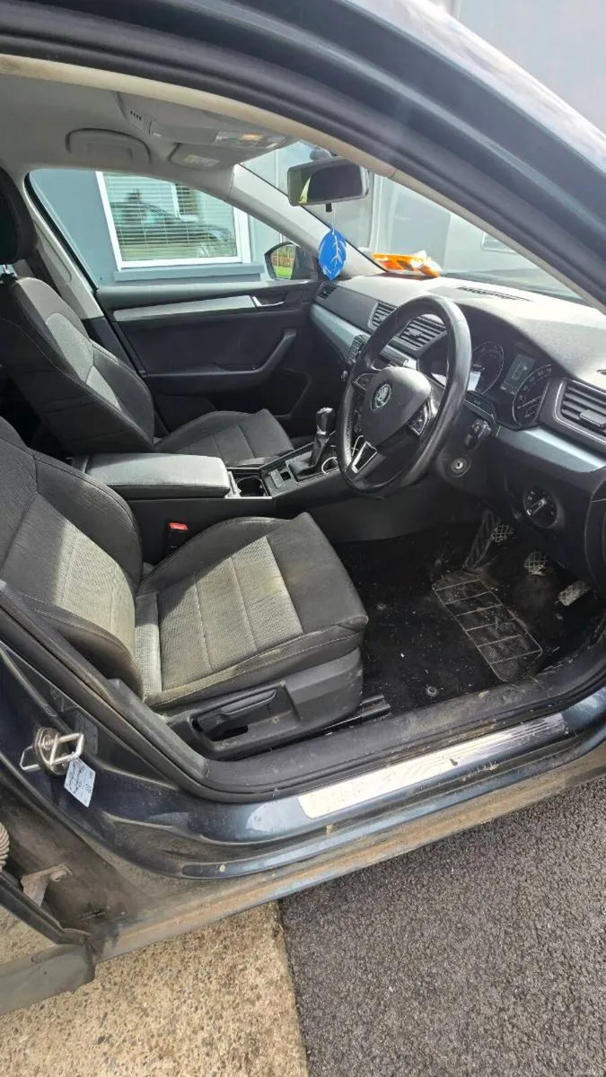 Skoda superb - Image 4