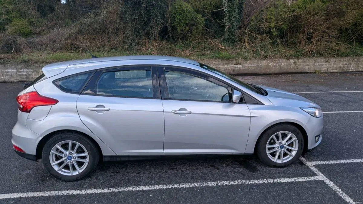 2016 Ford Focus Style  1.0 Ecoboost 100 hp - Image 2