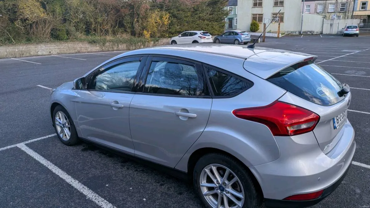 2016 Ford Focus Style  1.0 Ecoboost 100 hp - Image 4