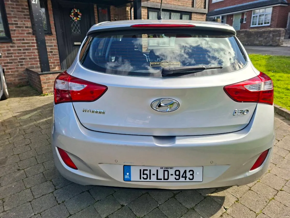 HYUNDAI I30 DIESEL 2015 VERY CLEAN CAR - Image 4