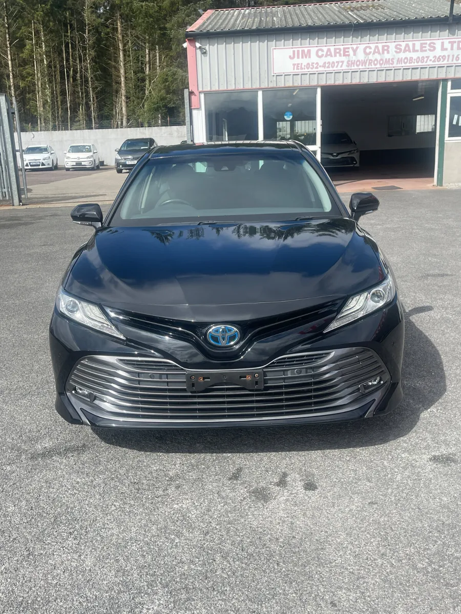 2018 Toyota Camry - Image 2