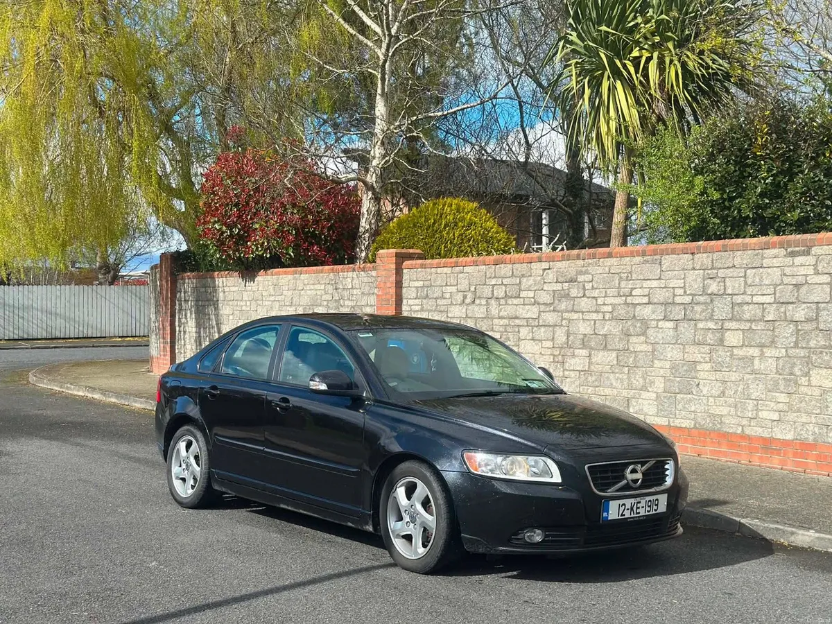 2012 Volvo s40 1.6 diesel new nct 03/27 tax 11/26 - Image 1