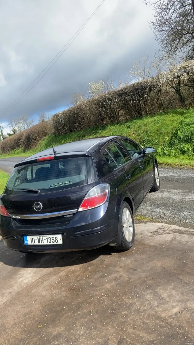 Opel Astra 2010 - Image 4