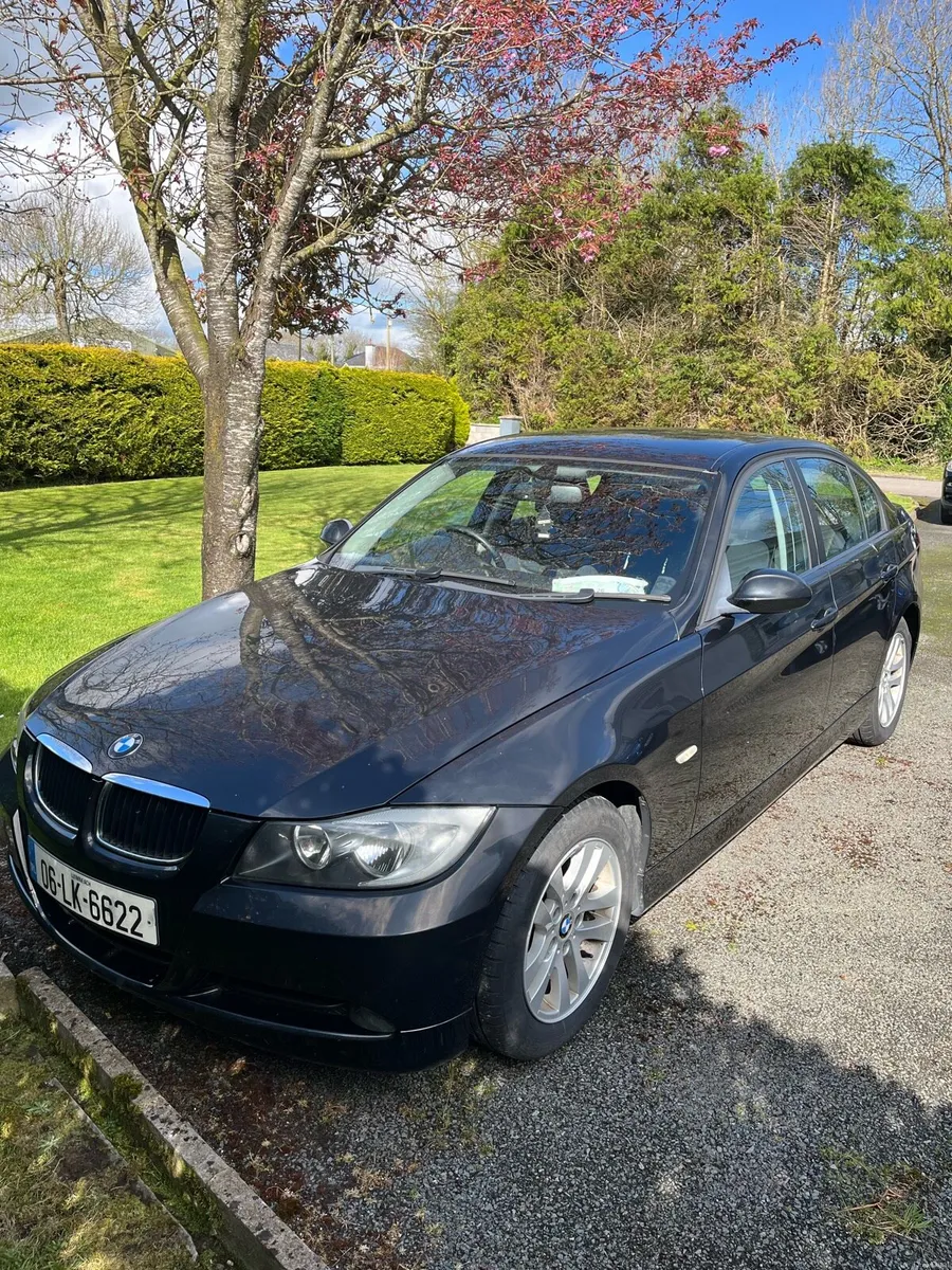 BMW 320d - Image 1