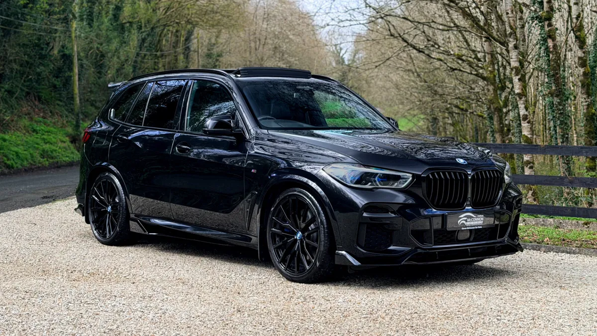 2022 (221) BMW X5 45E MSPORT PRO 390BHP - Image 1