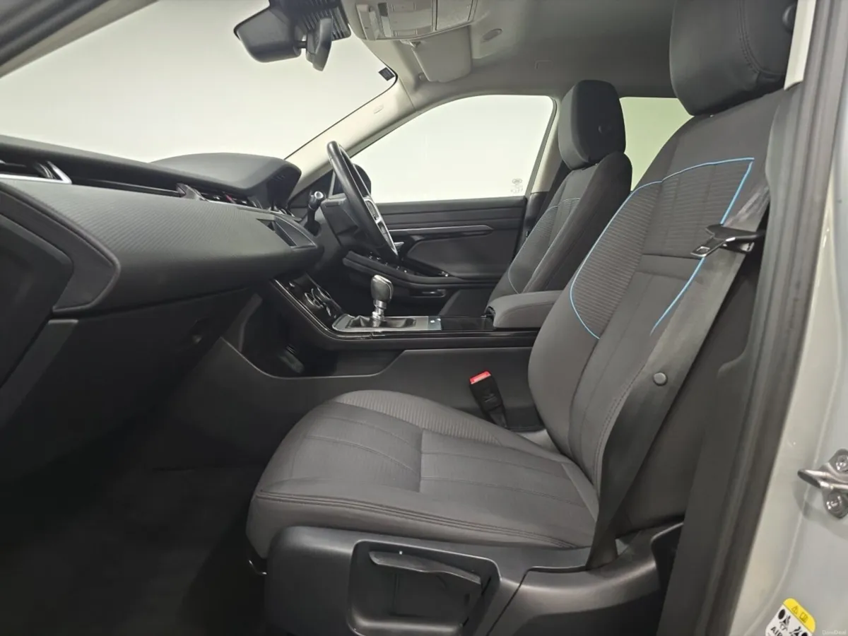 Land Rover Range Rover Evoque Diesel Hatchback - Image 3
