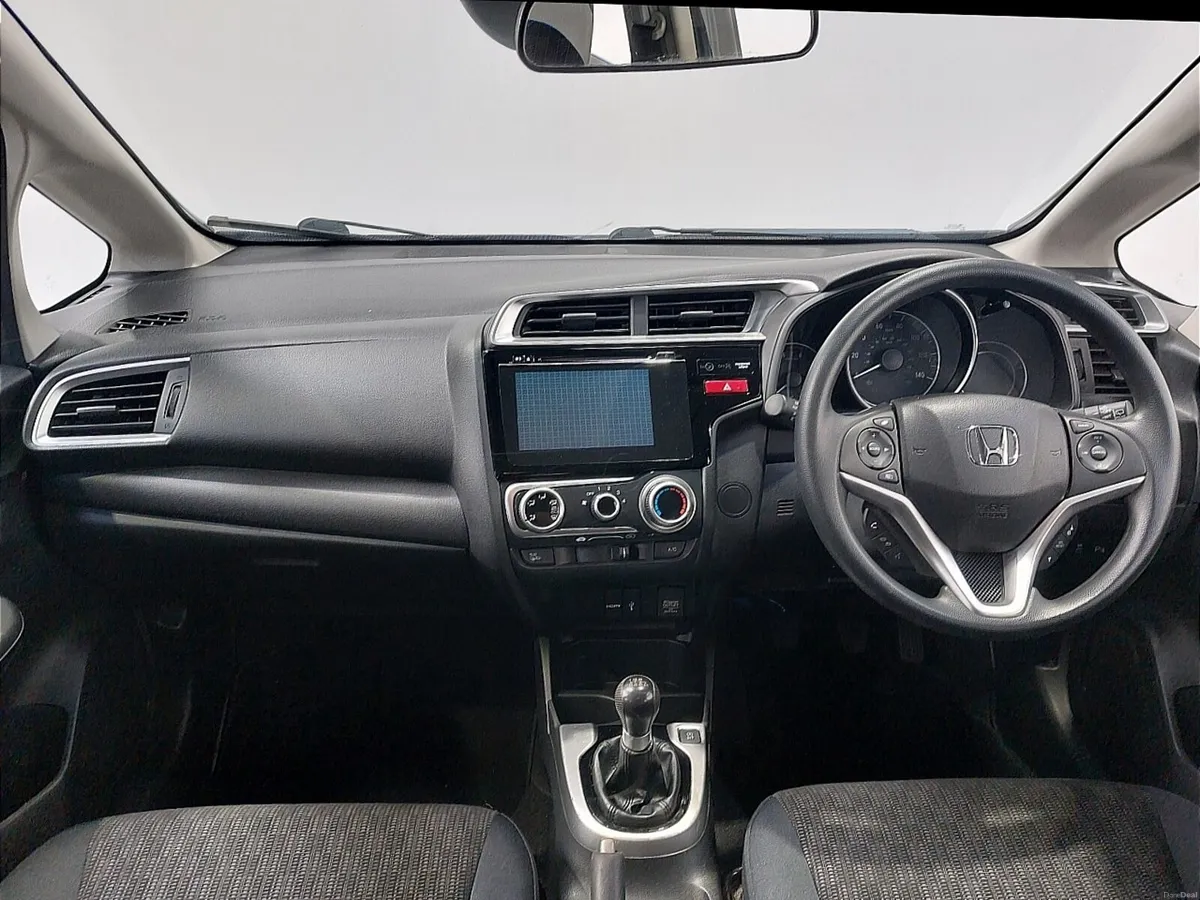 Honda Jazz Hatchback SE - Image 4