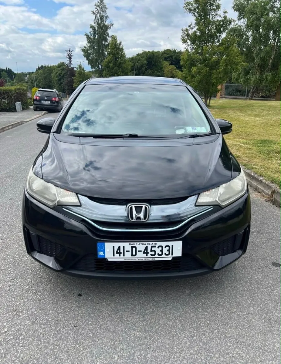 Honda Fit Hybrid Automatic 2014 - Image 2