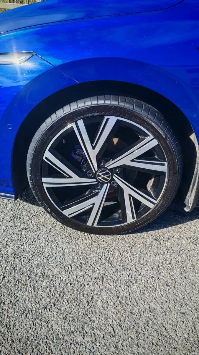 VW Golf 2.0 R-Line 150 - Image 4