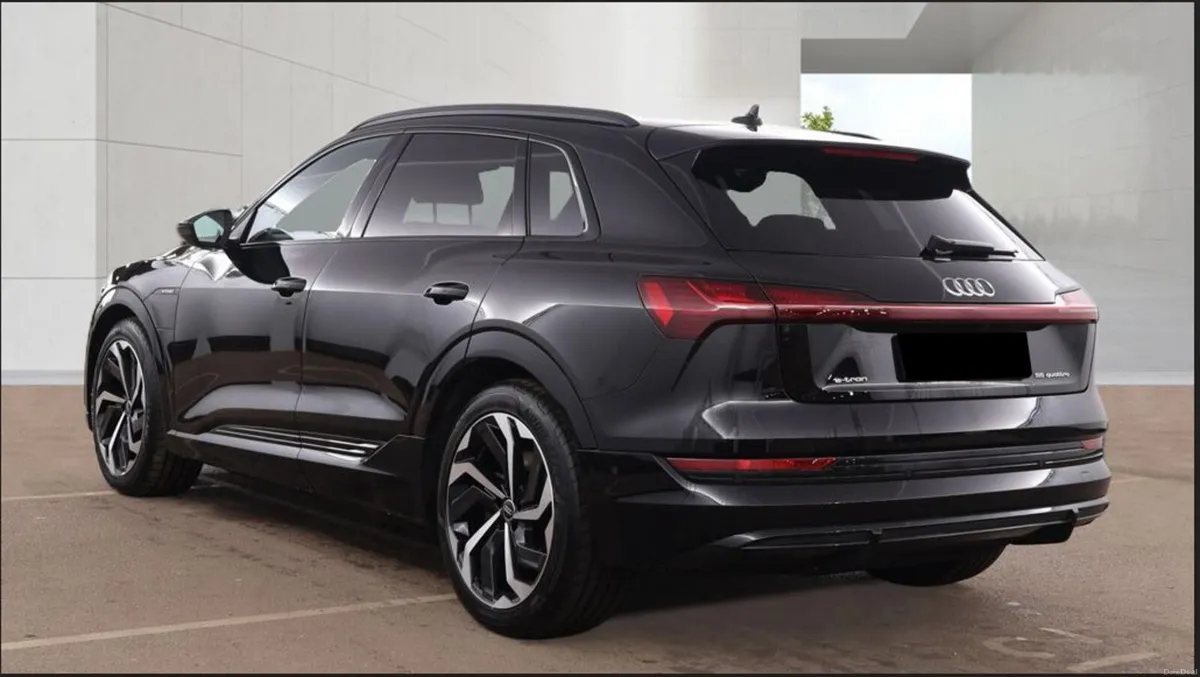 AUDI E-TRON BLACK EDITION 55 QUATTRO 95KwH BATTERY - Image 3