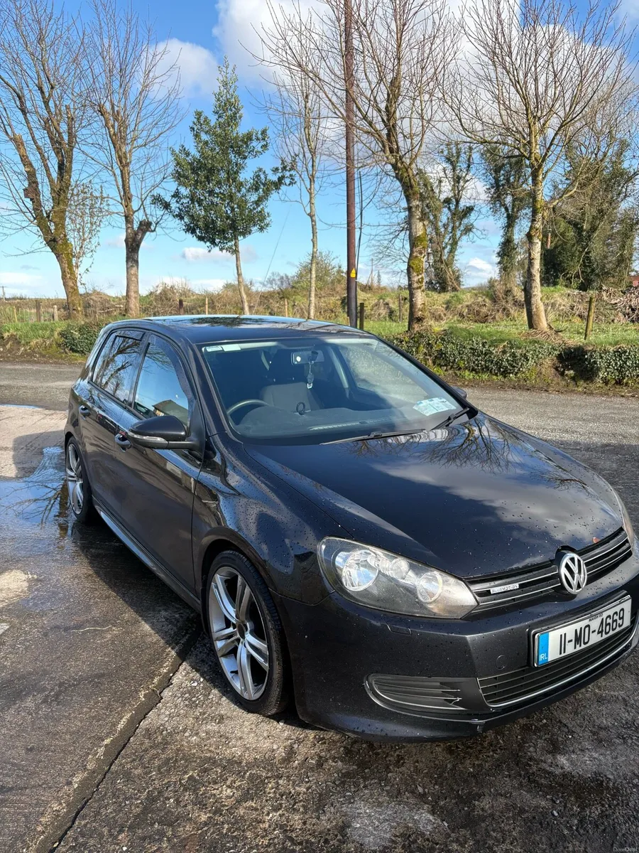 2011 Volkswagen Golf - Image 3