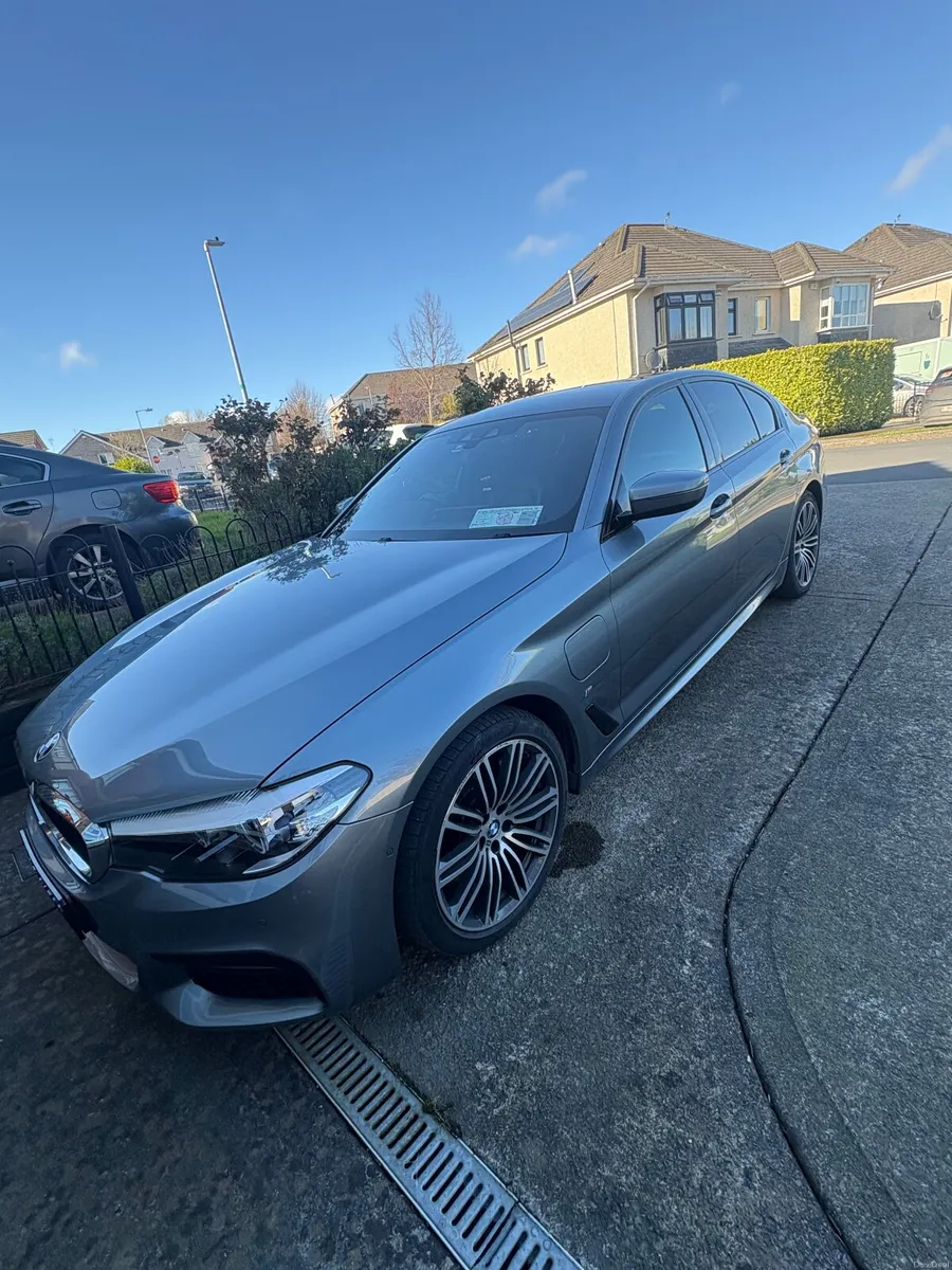 BMW 5-Series 2018 - Image 1