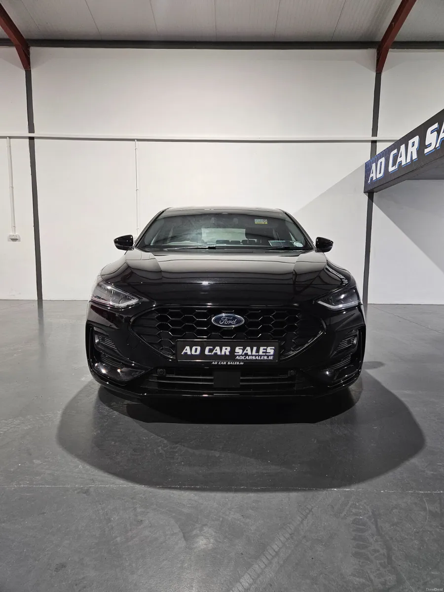 Ford Focus 2022 1.0 petrol st line 125 bhp - Image 3