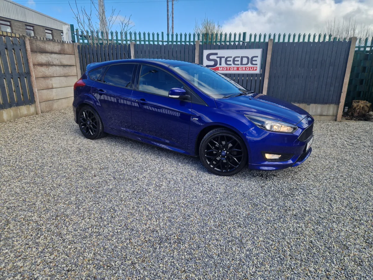 2017 Ford Focus 1.5d ST-Line 5dr - Image 3