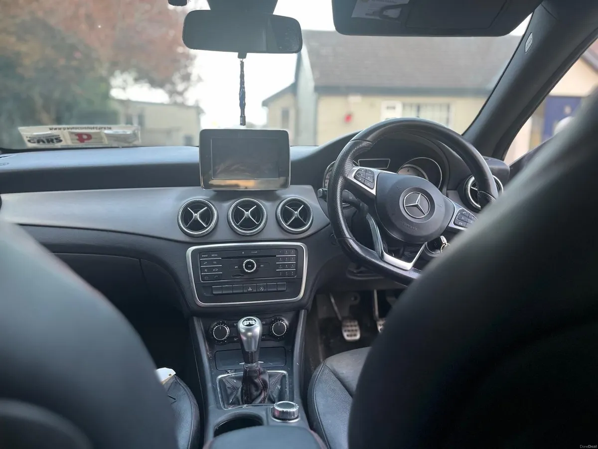 Mercedes-Benz C-Class 2015 - Image 1