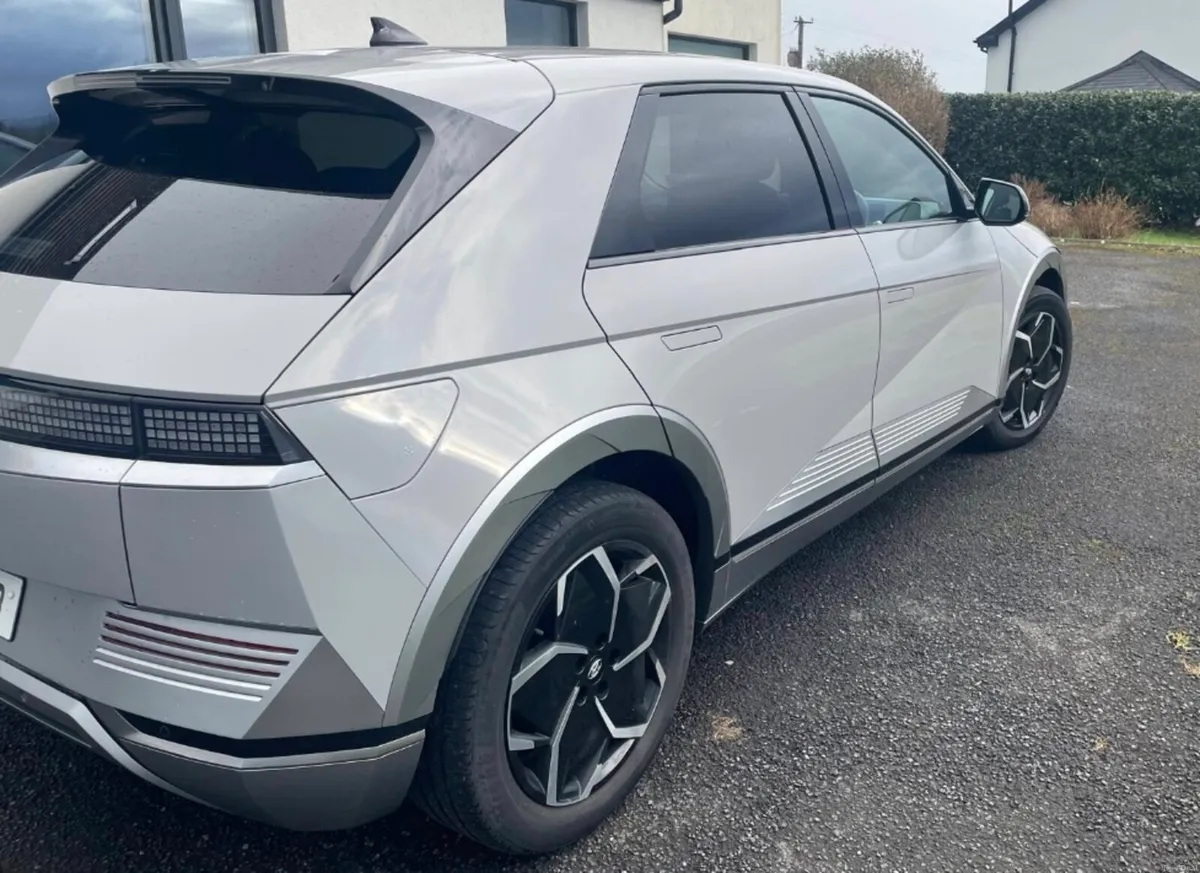 Hyundai IONIQ 5 Premium 77kw 5DR  AUTO - Image 2