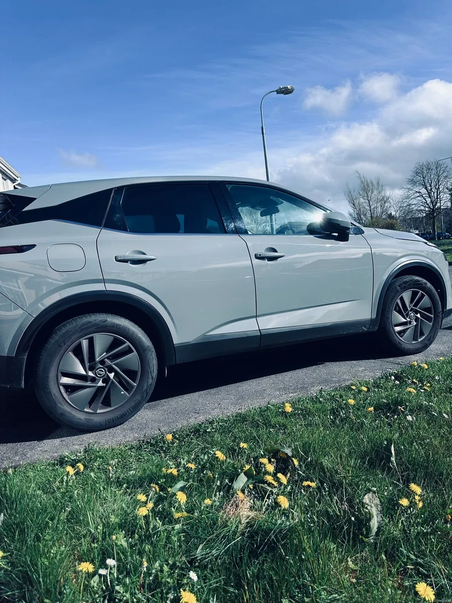Nissan Qashqai 1.3 Mild SV - Image 1