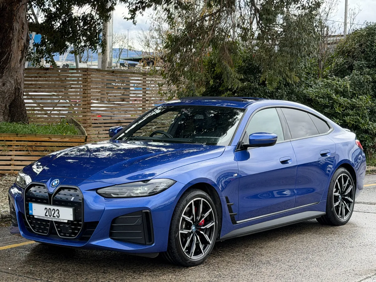 2023 BMW i4..SUNROOF..M-SPORT..2 KEYS - Image 1