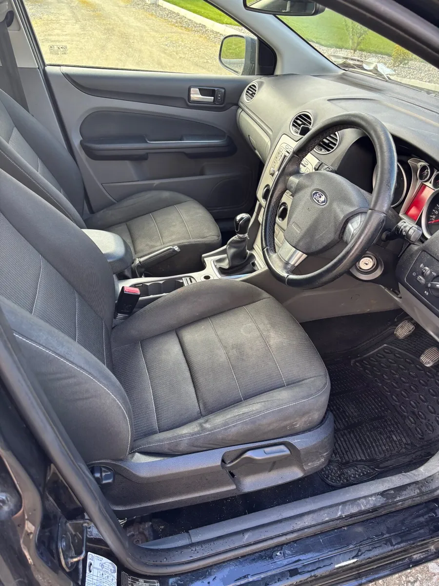 Ford Focus 2011 - Image 4