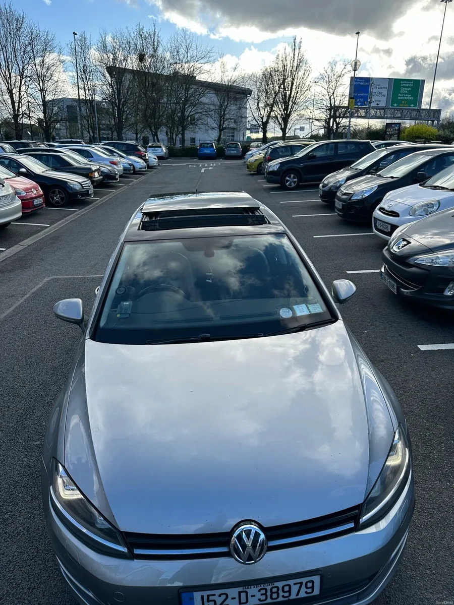 Car Volkswagen Golf - Image 1