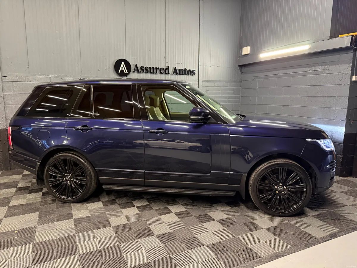 181 Land Rover Range Rover Vogue HSE 3Ltr D - Image 2
