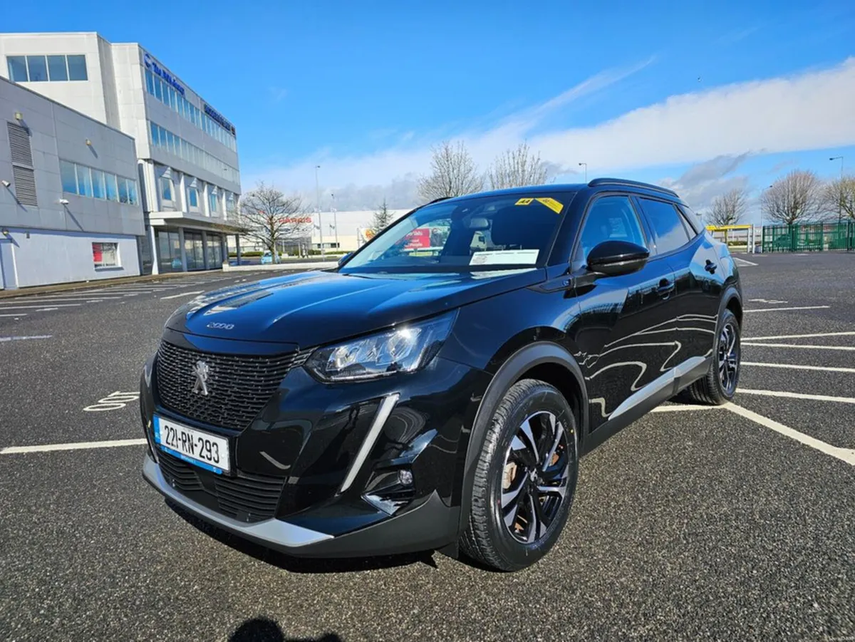 Peugeot 2008 EV, ALLURE MODEL, LOW MILEAGE, GREAT - Image 4