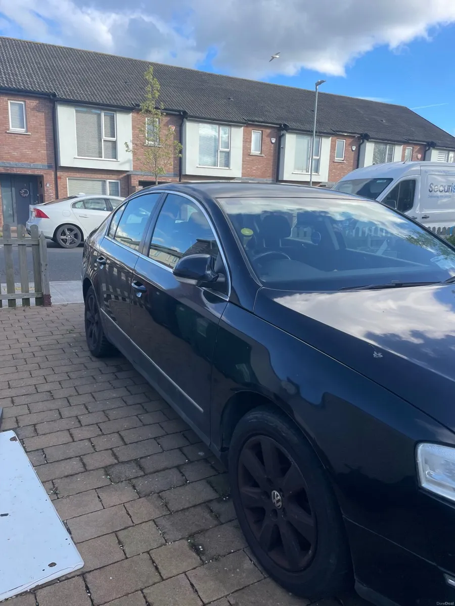 Volkswagen Passat 2008 - Image 2