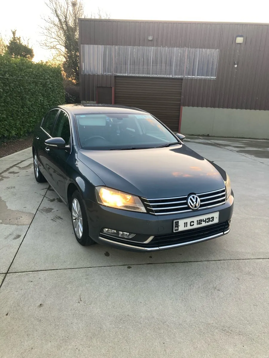 Volkswagen Passat - Image 1