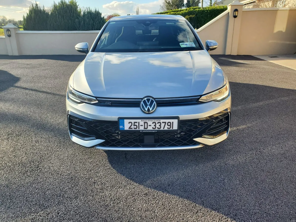 251 volkswagen Golf R-Line 2.0 TDI 150HP - Image 4