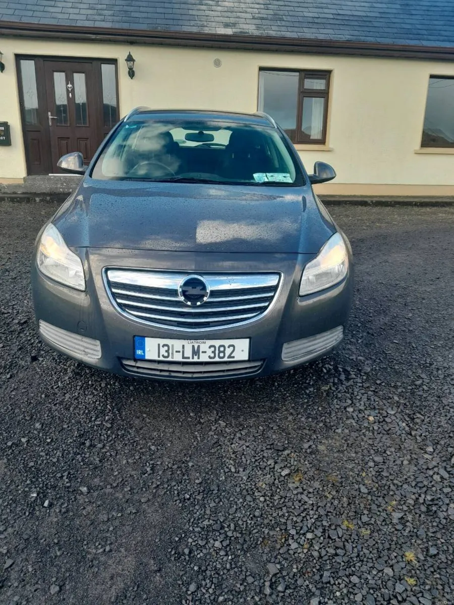 Mint insignia - Image 1