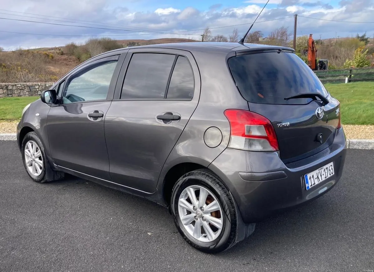 Toyota Yaris 2011 1.0 petrol - Image 4