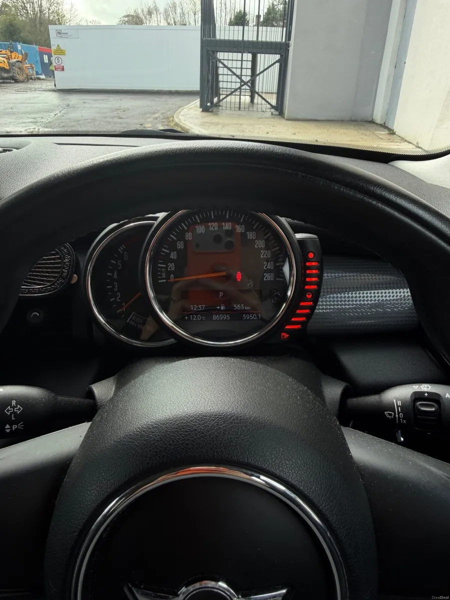 Automatic Mini Cooper 2016 LOW MILEAGE - Image 2