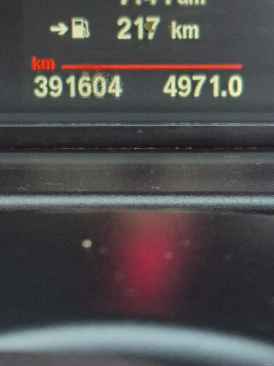 BMW 5-Series 2011 - Image 3