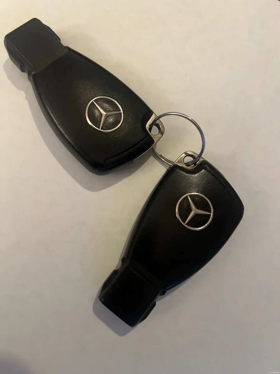 Mercedes-Benz Vito 2007 9 seats - Image 3