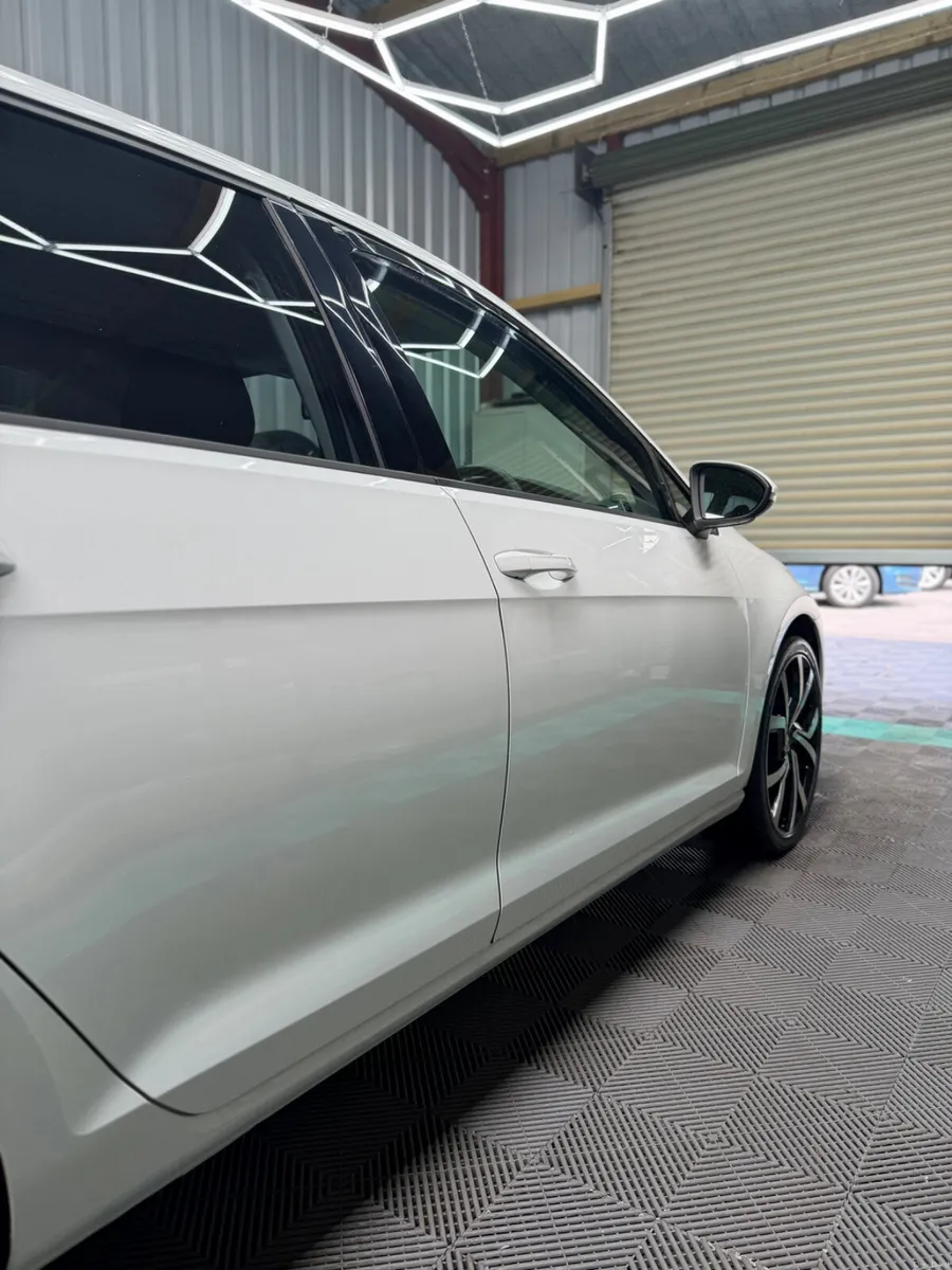 Volkswagen Golf 2015 (152) - Diesel + Manual - Image 4