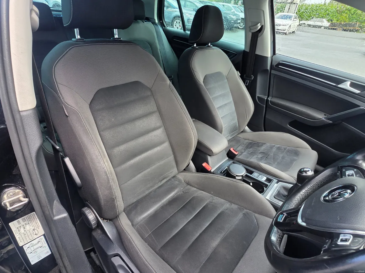 2015 Volkswagen Golf 1.6 TDI HIGHLINE // SAT NAV - Image 4