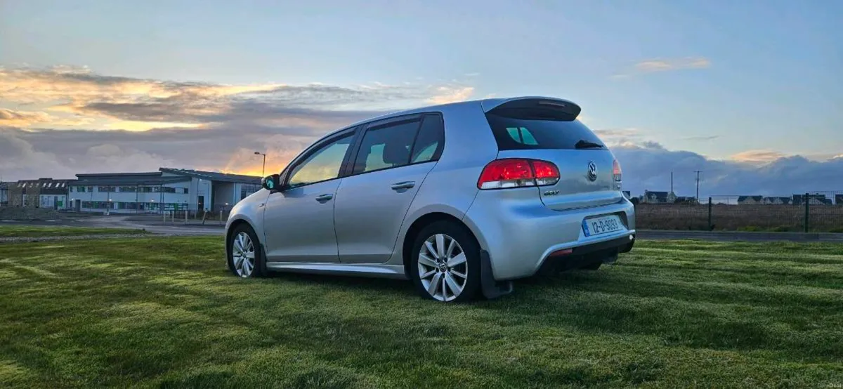 2012 Volkswagen Golf R Line - Image 4