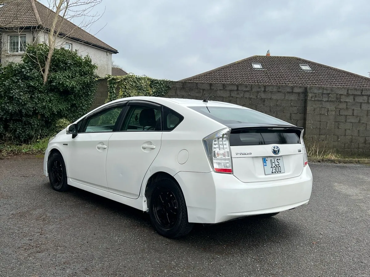 2011 Toyota Prius Auto 1.8 Petrol NCT 11/26 - Image 2