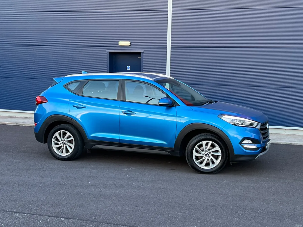 Hyundai Tucson 2018 Se Nav High spec - Image 4