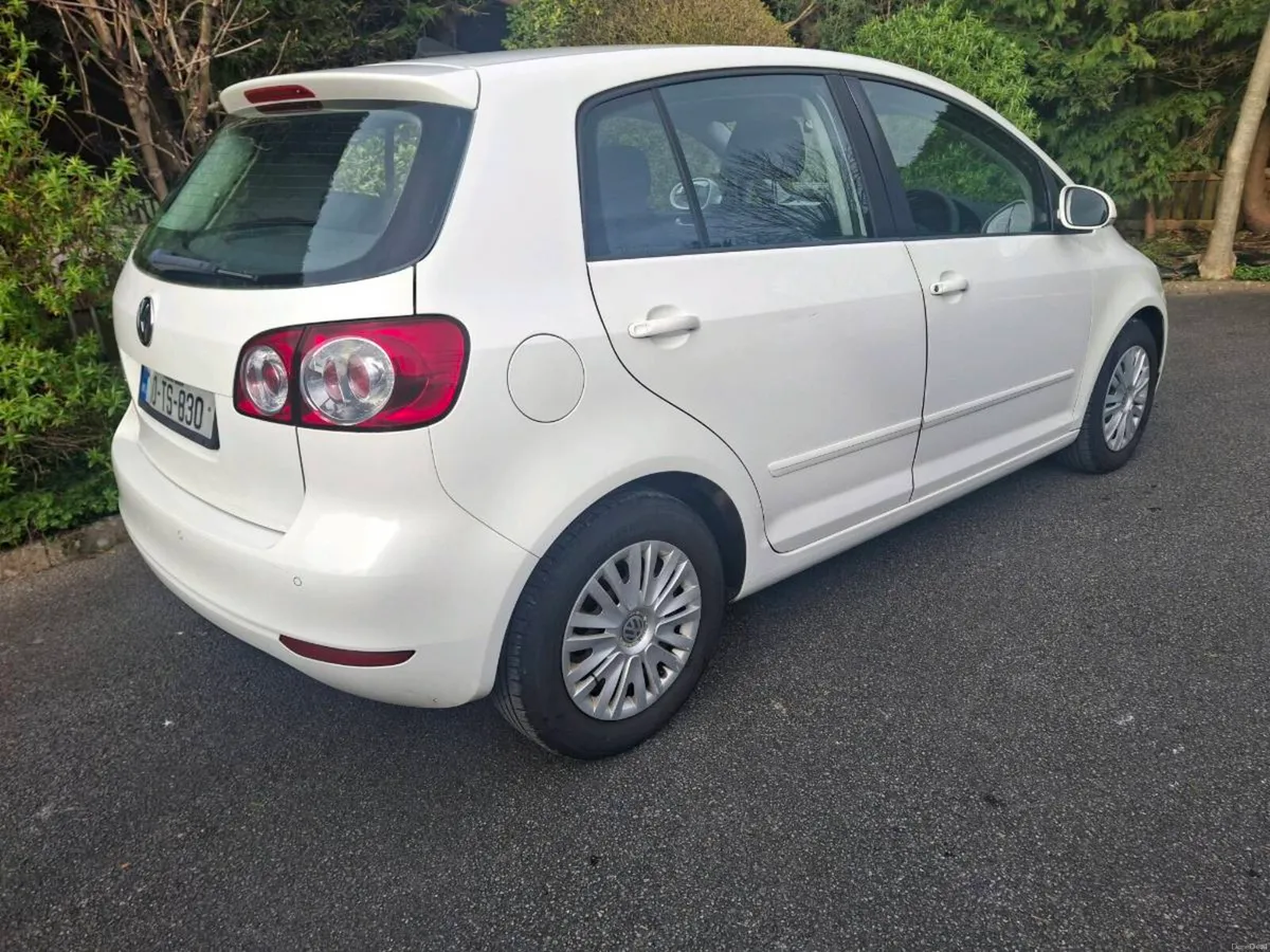 Volkswagen Golf 2010 - Image 2
