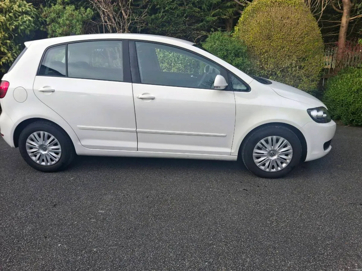 Volkswagen Golf 2010 - Image 3