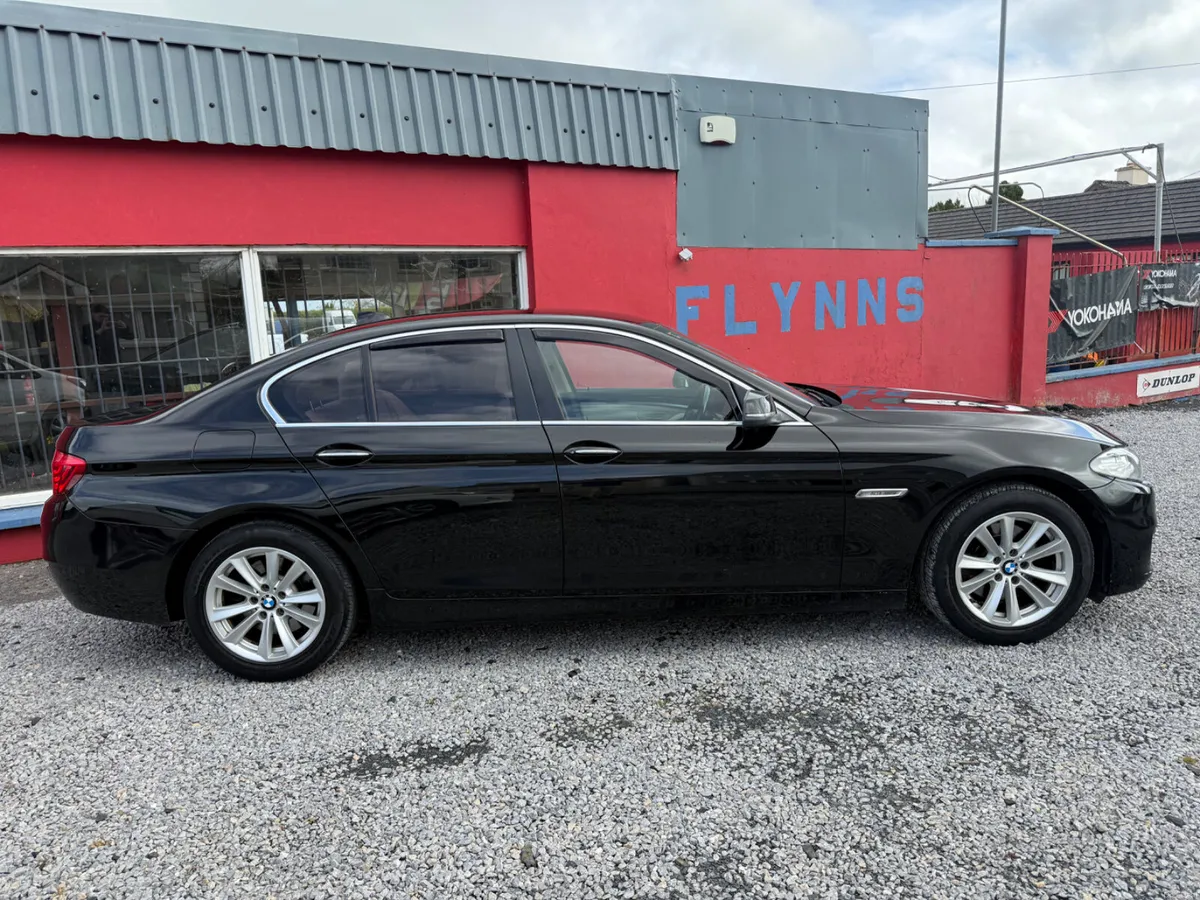 BMW 5-Series 2016 Automatic - Image 6