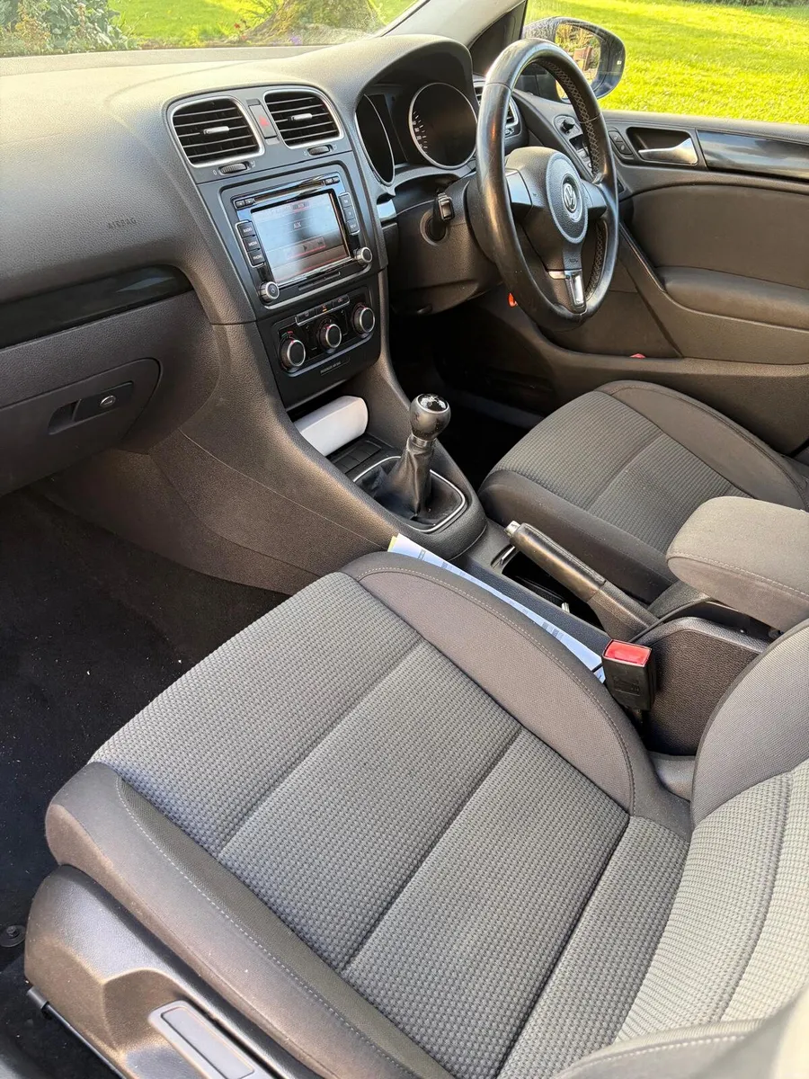 Volkswagen Golf R Line - Image 4