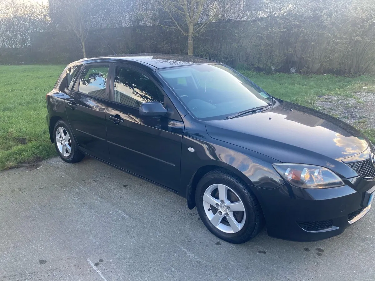 2004 Mazda 3 hatchback - Image 2
