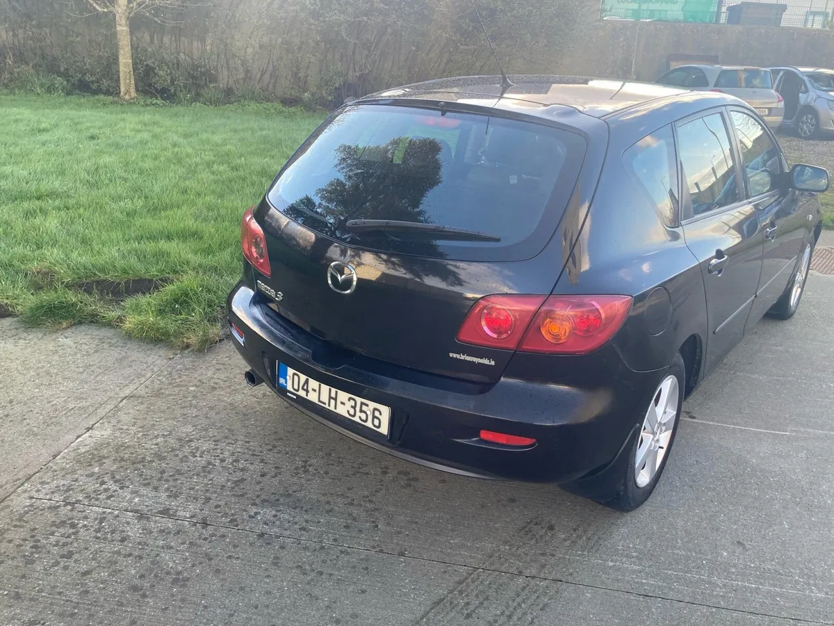 2004 Mazda 3 hatchback - Image 3