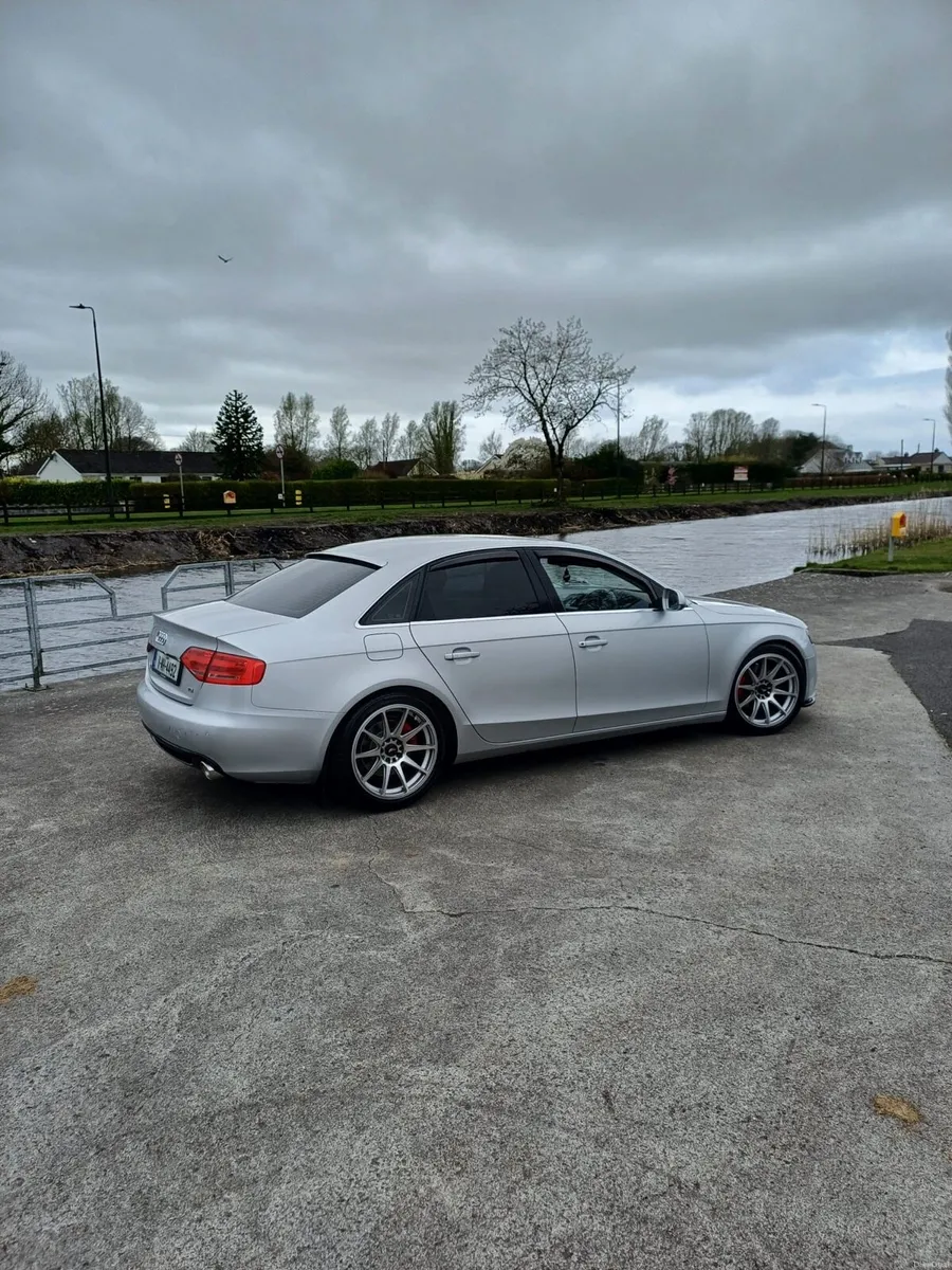 Audi a4 2 litre diesel 2011 - Image 3