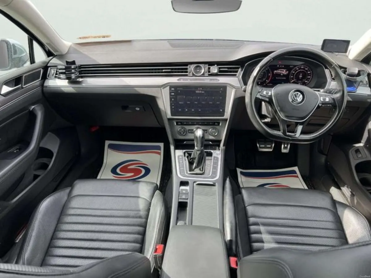 Volkswagen Passat ALLTRACK 4MOTION Low mileage - Image 2