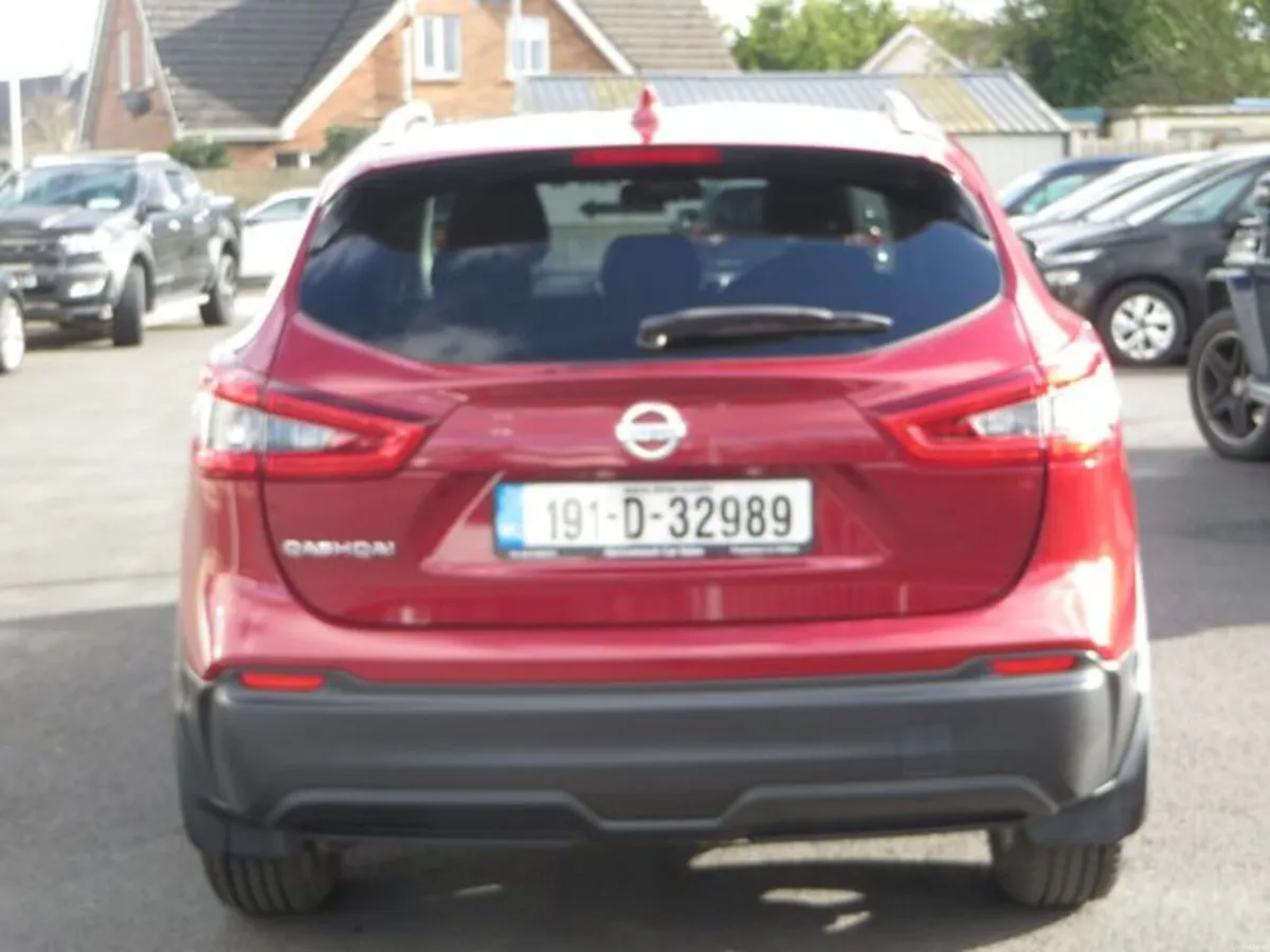 Nissan Qashqai 1.3 Petrol - Image 4