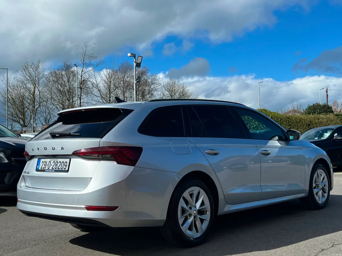 Skoda Octavia COMBI AMBITION 2.0TDI 115HP *IRISH C - Image 4